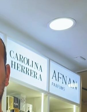 Vitrinas con marcas originales